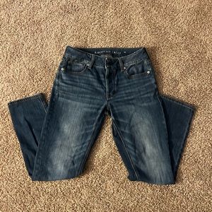 American Eagle Tomgirl Jeans (size 2)